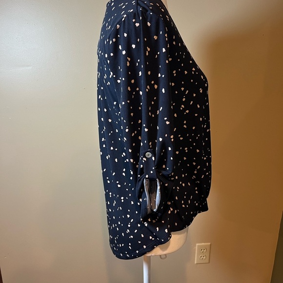 Beacon Julia Surplice Navy with Tan Spots Knit Top Size Small Stitch Fix - Picture 2 of 7